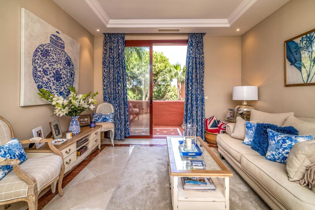 Stylish 2-Bed Apartment In Elviria W Pool
