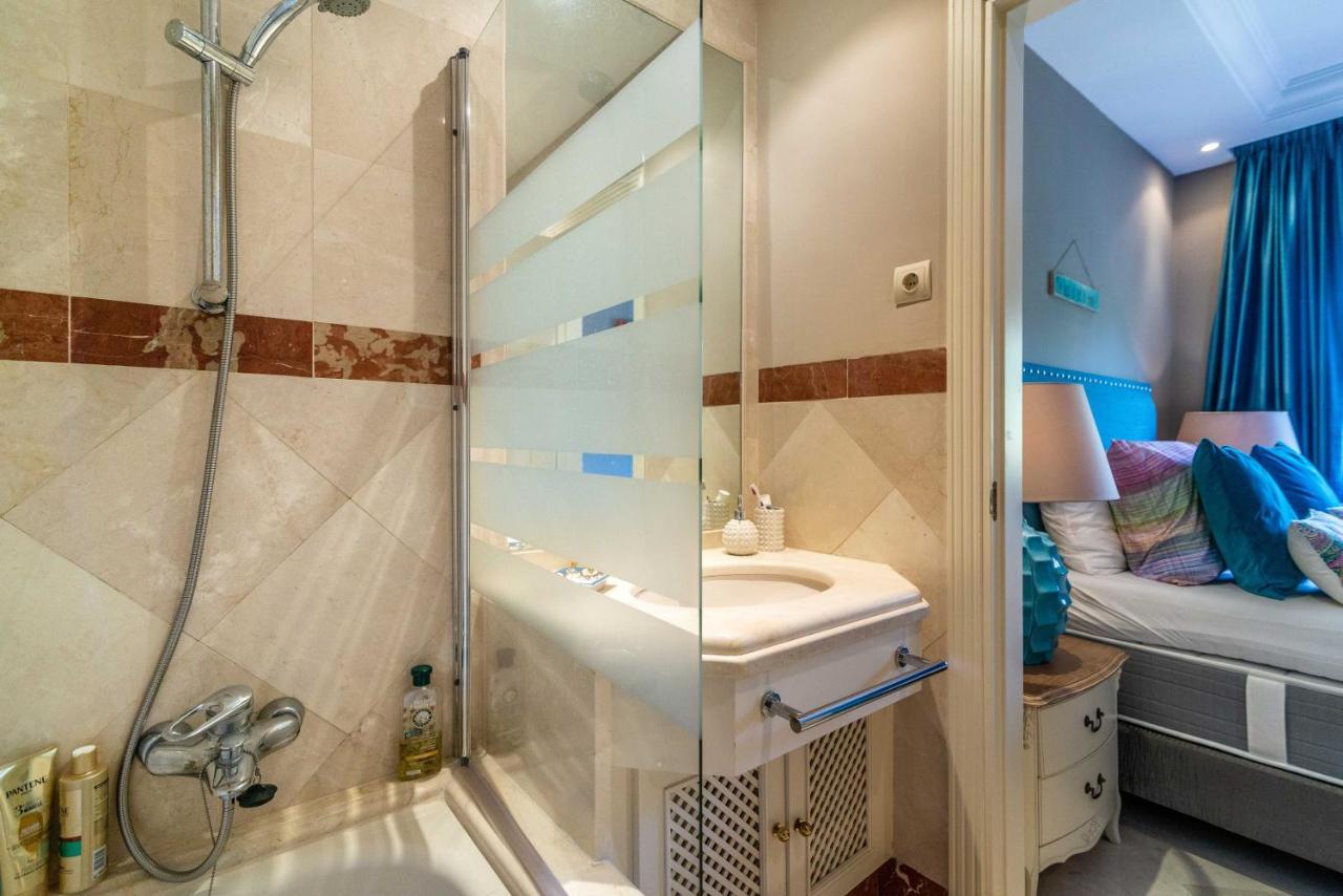 Luxury 2-bed Elviria - Pool Sauna & Gym * Marbella