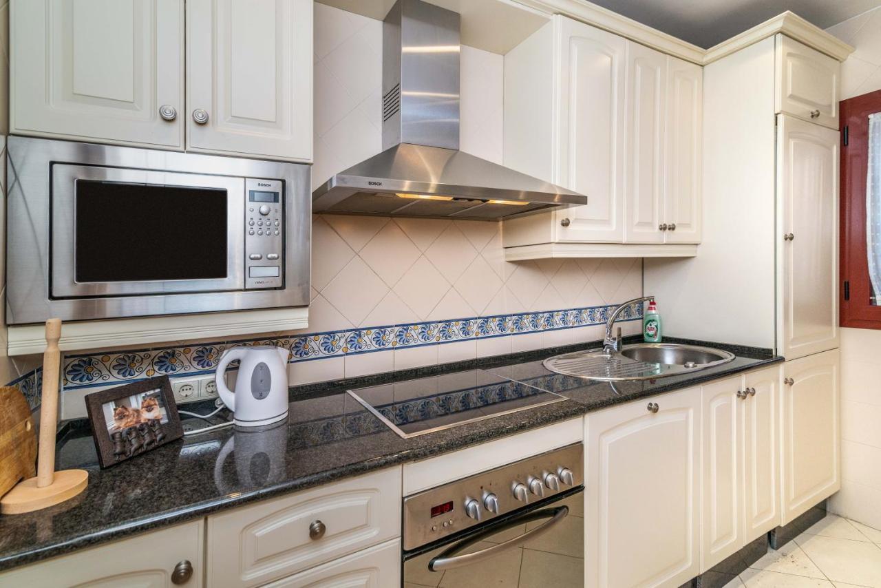 Luxury 2-bed Elviria - Pool Sauna & Gym Apartemen