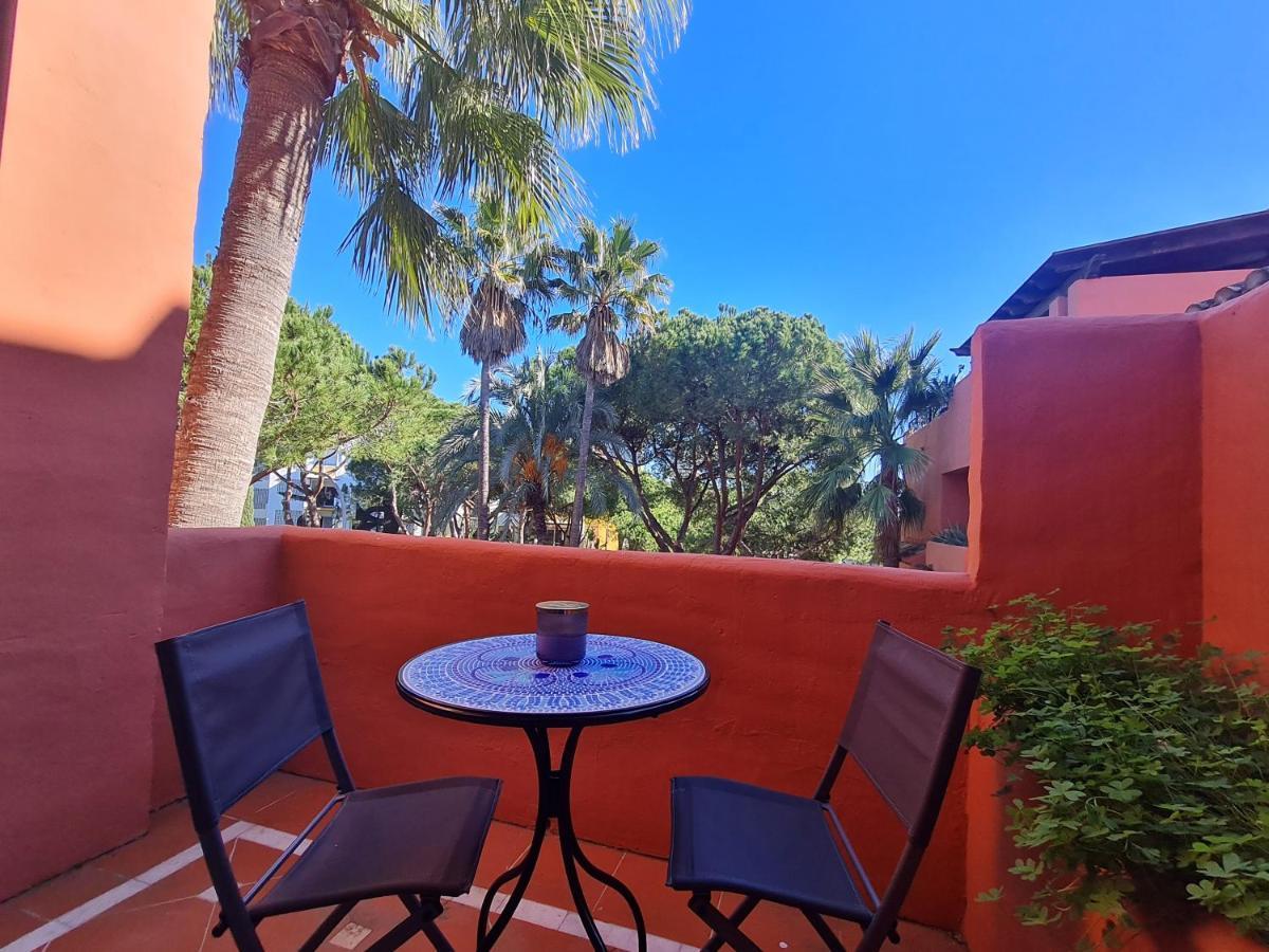 Luxury 2-bed Elviria - Pool Sauna & Gym Marbella